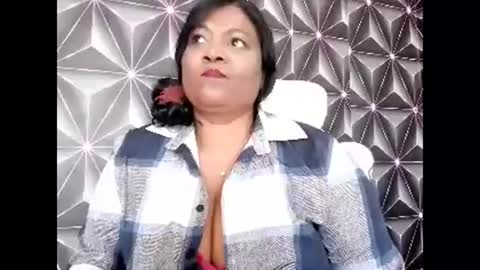 Snapshot of indiandelia chatting on October 21, 2025, 8:26 am indiandelia online show from October 21, 2025, 8:26 am