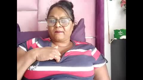 Snapshot of indiandelia chatting on November 18, 2025, 9:03 am indiandelia online show from November 18, 2025, 9:03 am