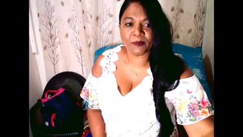 Snapshot of indiandelia chatting on January 9, 2026, 8:17 am indiandelia online show from January 9, 2026, 8:17 am