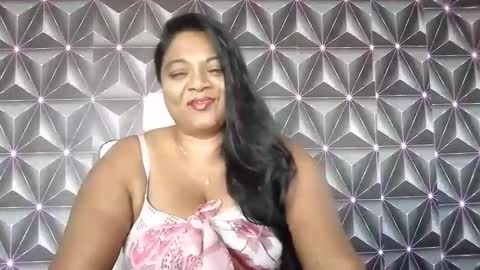 Snapshot of indiandelia chatting on April 8, 2026, 5:07 am indiandelia online show from April 8, 2026, 5:07 am