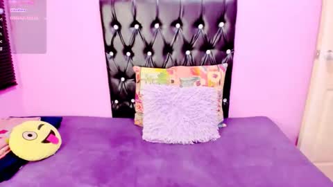 PARADISEQUEEN online show from February 6, 2025, 5:03 am