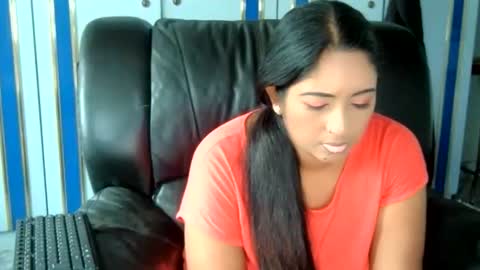 Indianpalgal69 online show from December 19, 2024, 9:29 am