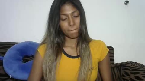 indianqtpie6 online show from December 5, 2024, 6:44 pm