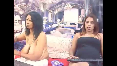 indiansexyass4u2luv online show from February 16, 2026, 8:43 am