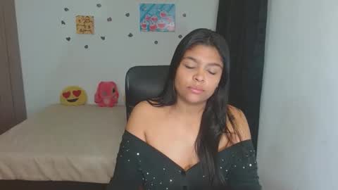 Aleja vallejo online show from November 15, 2025, 1:36 am