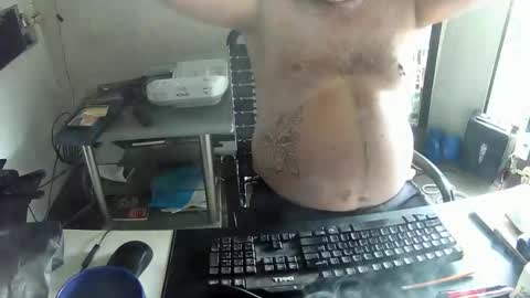 Snapshot of indigolvr chatting on November 28, 2025, 10:34 pm BroLOU online show from November 28, 2025, 10:34 pm