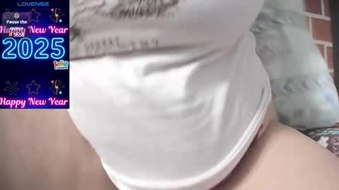 indiraa_channell online show from January 4, 2025, 7:13 pm