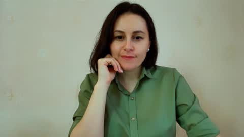 Inessa online show from April 21, 2026, 5:47 am