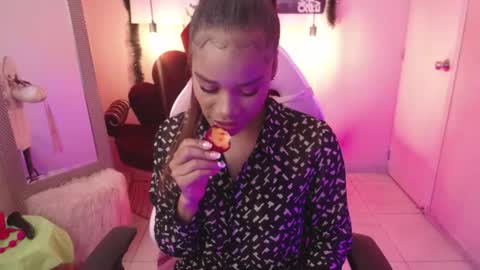 ingrid03_taffur online show from January 7, 2026, 8:22 pm