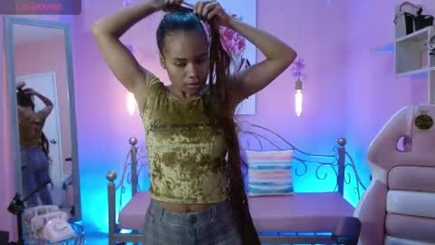 ingrid03_taffur online show from April 18, 2026, 6:45 pm