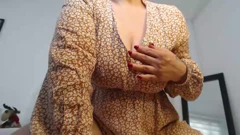            online show from December 19, 2024, 3:52 pm