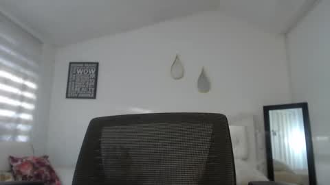            online show from December 23, 2024, 11:47 am