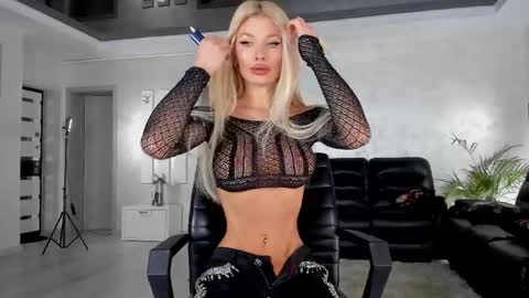 Snapshot of ingridblondy94 chatting on April 27, 2026, 7:06 am Ingrid online show from April 27, 2026, 7:06 am