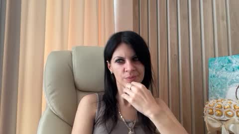 Snapshot of injaathome chatting on July 25, 2026, 10:46 am InjaAtHome online show from July 25, 2026, 10:46 am