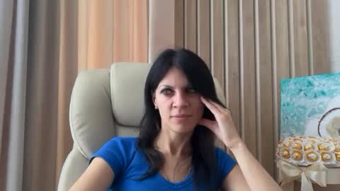 Snapshot of injaathome chatting on July 29, 2026, 12:14 pm InjaAtHome online show from July 29, 2026, 12:14 pm