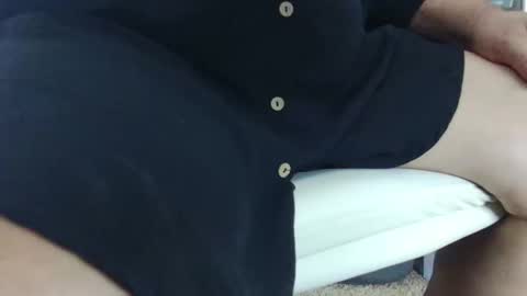 Hanging Out online show from October 11, 2025, 2:37 pm