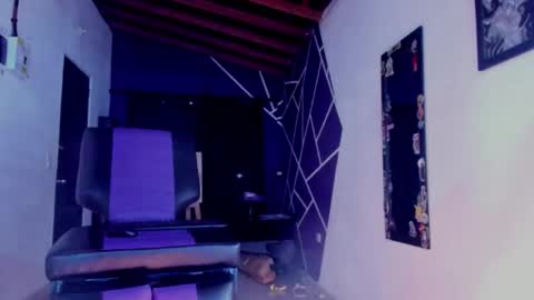 demon online show from November 5, 2025, 2:11 am