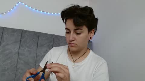 lyan onlyfans n linda online show from September 19, 2025, 3:34 pm