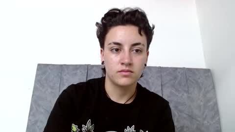 lyan onlyfans n linda online show from November 9, 2025, 2:59 pm