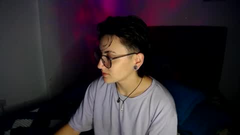 lyan onlyfans n linda online show from February 1, 2026, 9:35 pm