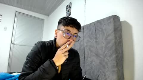 lyan onlyfans n linda online show from April 23, 2026, 2:35 am