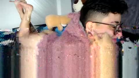 lyan onlyfans n linda online show from April 24, 2026, 7:05 pm