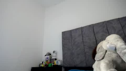 lyan onlyfans n linda online show from June 28, 2026, 8:59 pm