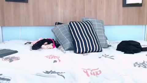 inkedsabrina online show from February 19, 2025, 1:18 am