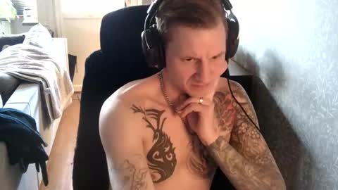 inkedsweed69 online show from January 12, 2026, 11:15 am