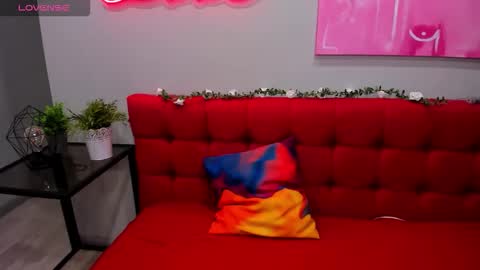 Inna online show from September 11, 2025, 1:39 am