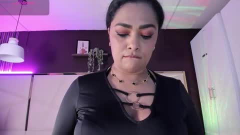 Snapshot of inndrahot chatting on November 17, 2025, 4:18 am Indra online show from November 17, 2025, 4:18 am