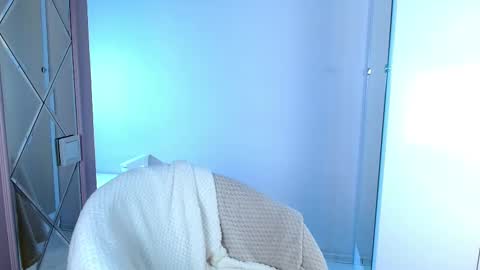 Lina online show from February 14, 2025, 9:21 pm