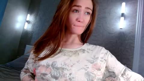 Lina online show from March 10, 2025, 1:32 pm