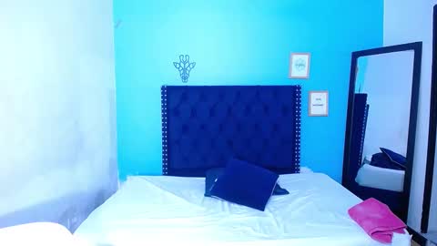 innocent_sexybaby online show from October 7, 2025, 8:17 pm