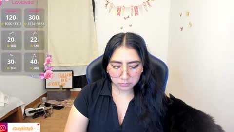 Snapshot of innocentchurchgirlll chatting on June 7, 2026, 12:15 am Luna online show from June 7, 2026, 12:15 am