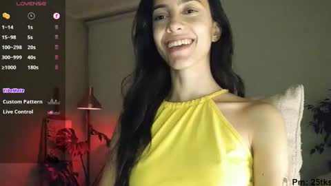 Snapshot of innocentlatiina chatting on July 11, 2026, 12:24 am Laroa online show from July 11, 2026, 12:24 am