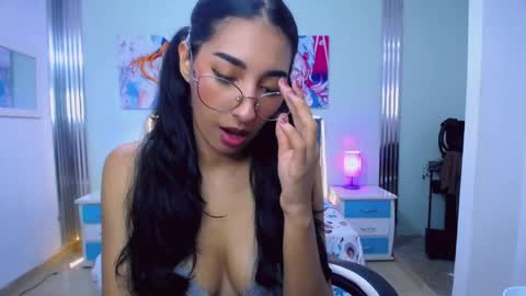 Snapshot of inocent_luna chatting on May 8, 2026, 2:39 am Luna moon online show from May 8, 2026, 2:39 am