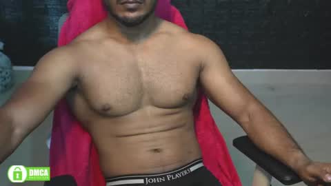 Snapshot of insanestud_miles chatting on July 1, 2026, 3:52 am Miles online show from July 1, 2026, 3:52 am