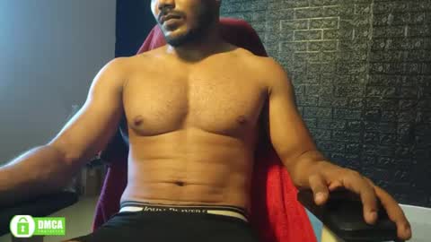 Snapshot of insanestud_miles chatting on July 5, 2026, 4:30 am Miles online show from July 5, 2026, 4:30 am