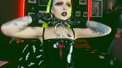   SANIA  online show from January 28, 2025, 4:52 pm