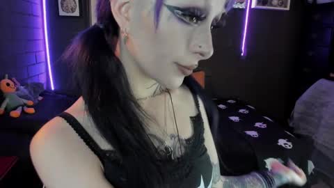   SANIA  online show from September 18, 2025, 4:31 pm