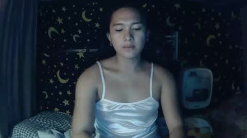 MAXINE online show from November 22, 2025, 5:50 am