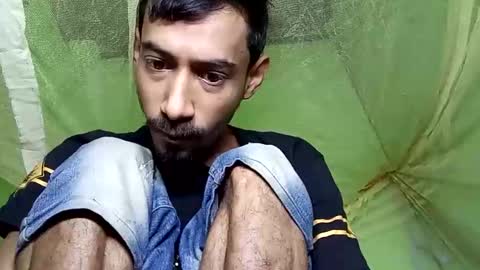 interne8famous online show from December 2, 2025, 9:03 am