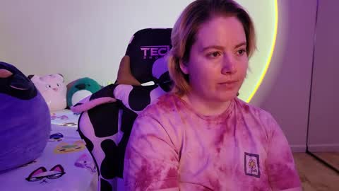 Faye online show from January 28, 2025, 5:32 am