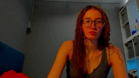 Snapshot of internetsexplorer chatting on April 10, 2026, 10:53 am Bernadette Join online show from April 10, 2026, 10:53 am