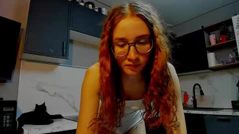Snapshot of internetsexplorer chatting on May 6, 2026, 9:03 am Bernadette Join online show from May 6, 2026, 9:03 am