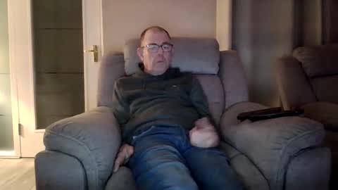 inthemood63 online show from October 30, 2025, 5:57 pm