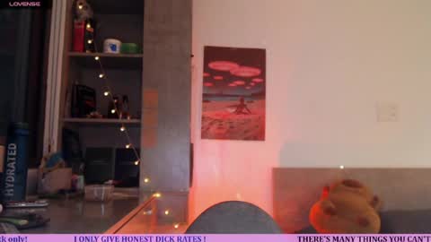 Cassie online show from July 30, 2026, 2:05 pm