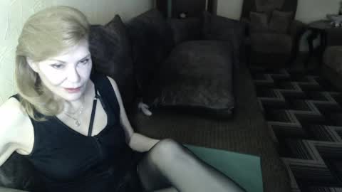 irenalegs online show from April 21, 2026, 4:08 am