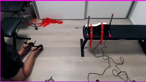 Irena online show from September 18, 2025, 9:44 am